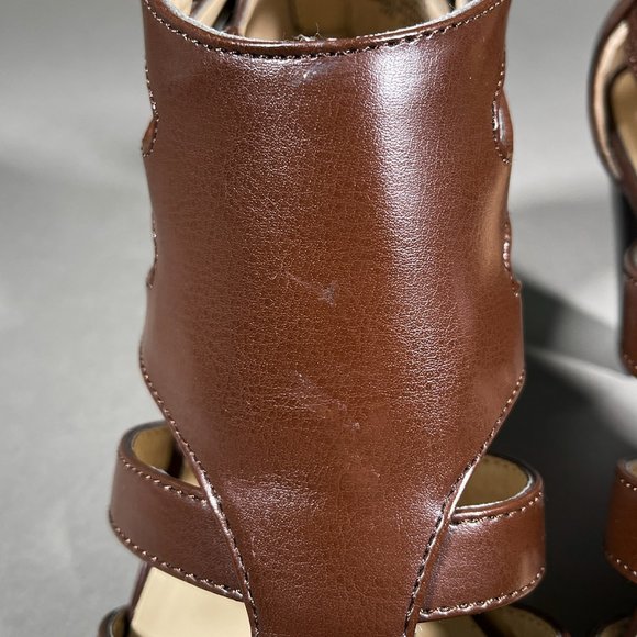 NWT Nine & Co. Brown Heels With Two Straps And Zipper Closure In Back Size 6M - Picture 4 of 13